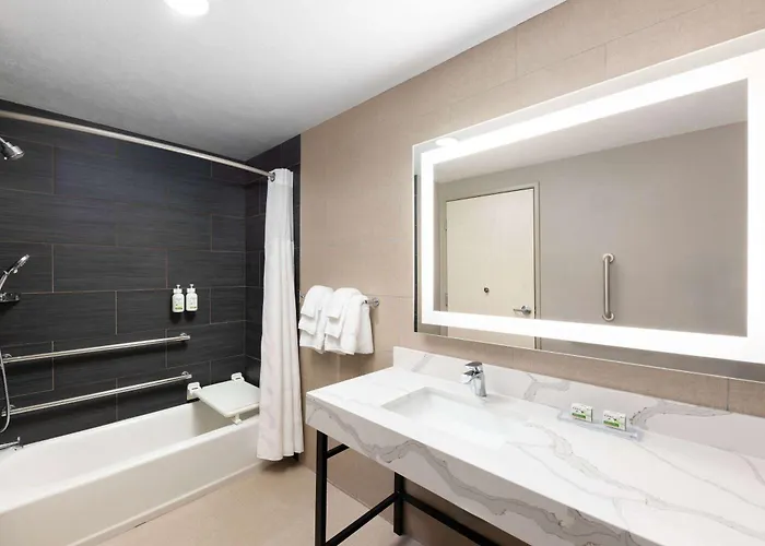 Hotel Wingate By Wyndham 3*