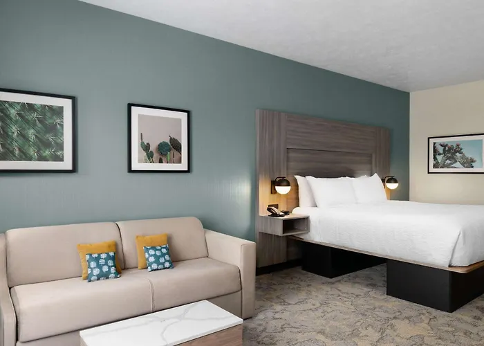 Wingate By Wyndham Hotel 3*